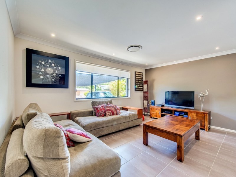 15 Fortrose Street, Kenmore QLD 4069