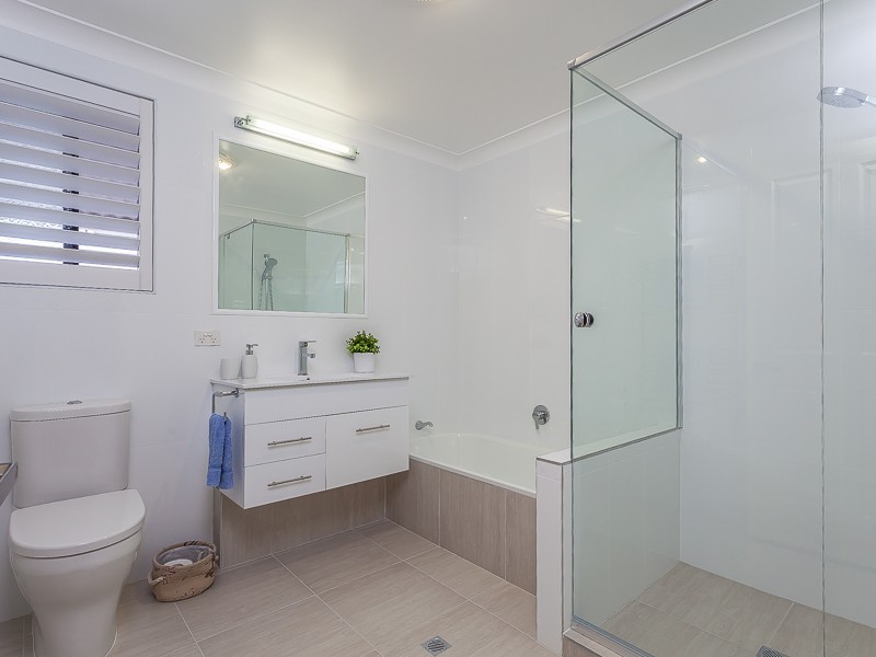 42 Carey Street, Bardon QLD 4065