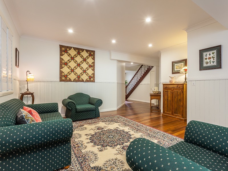 42 Carey Street, Bardon QLD 4065