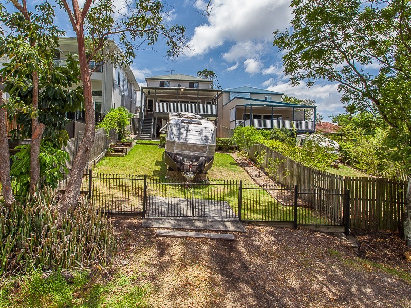 42 Carey Street, Bardon QLD 4065