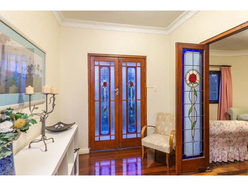 18 Arinya Road, Ashgrove QLD 4060