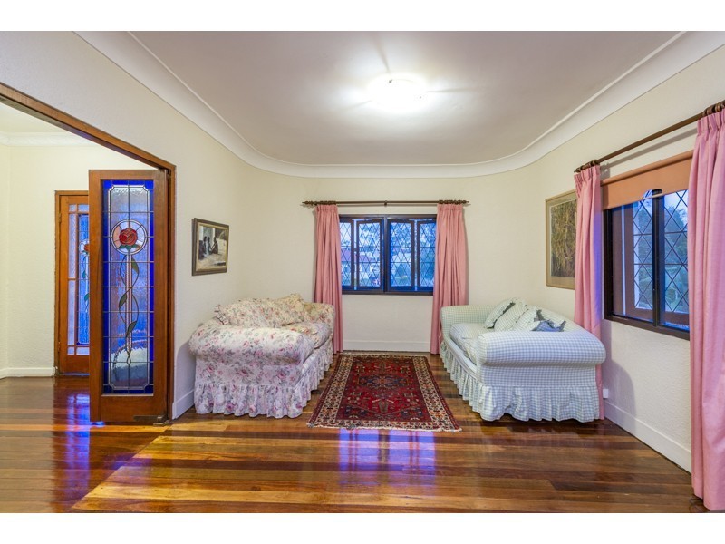 18 Arinya Road, Ashgrove QLD 4060