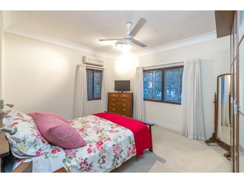 18 Arinya Road, Ashgrove QLD 4060