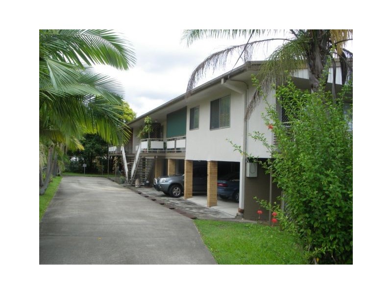 2/15 Cedar Street, Greenslopes QLD 4120