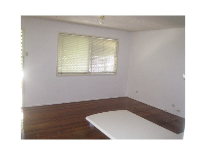 2/15 Cedar Street, Greenslopes QLD 4120