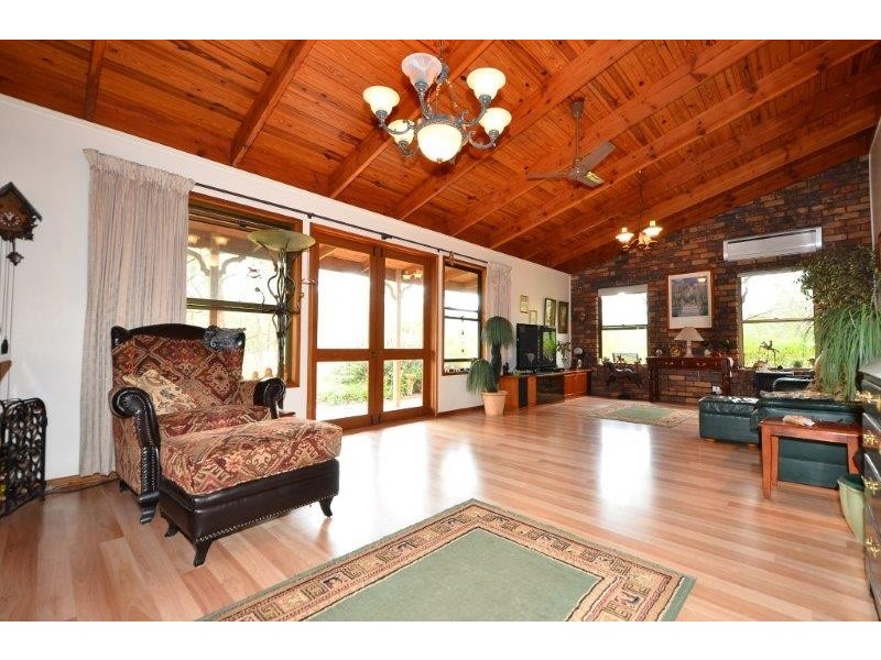 15 Auld Court, Mount Crosby QLD 4306