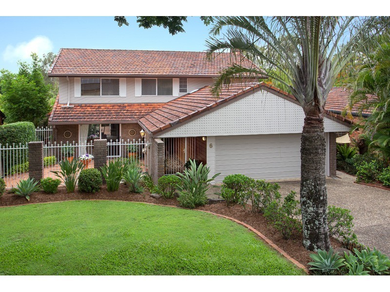 6 Tourmaline Street, Kenmore QLD 4069