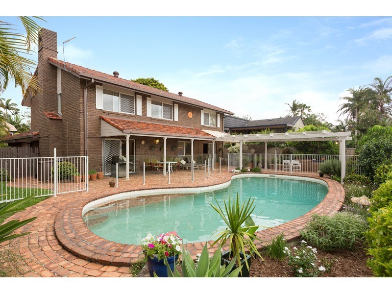 6 Tourmaline Street, Kenmore QLD 4069