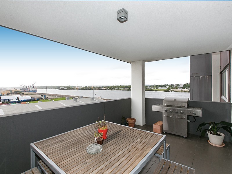 837/43 Hercules Street, Hamilton QLD 4007