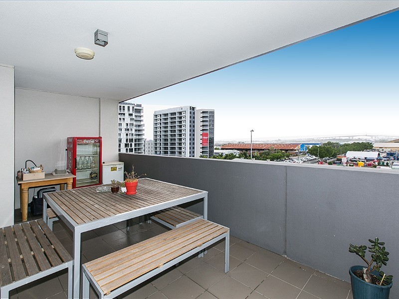 837/43 Hercules Street, Hamilton QLD 4007