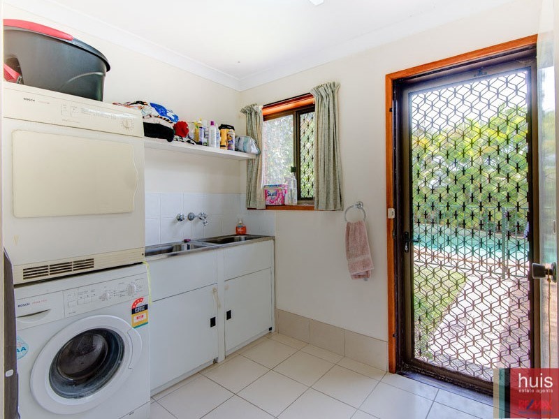 24 Helemon St, Belmont QLD 4153