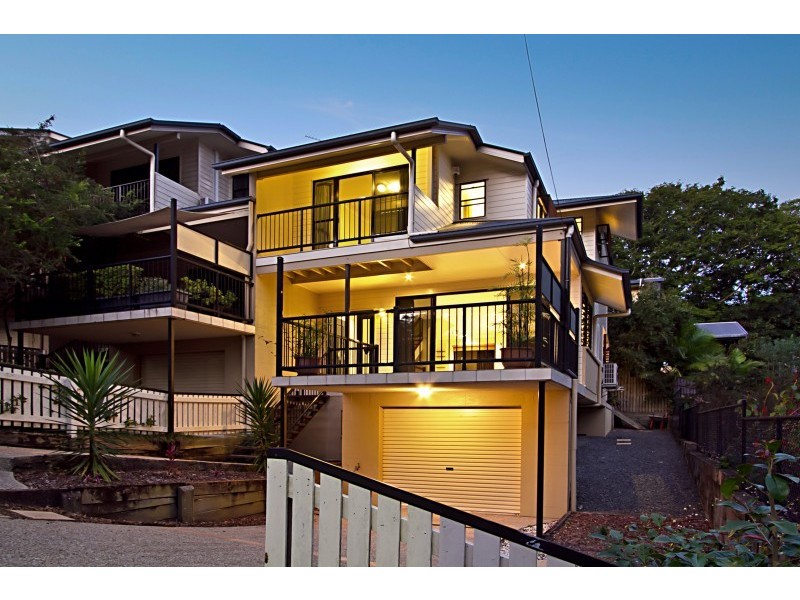 26 Woodstock Avenue, Taringa QLD 4068