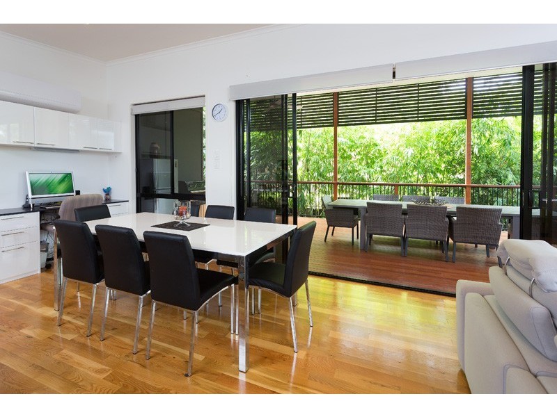 165 Chapel Hill Road, Chapel Hill QLD 4069