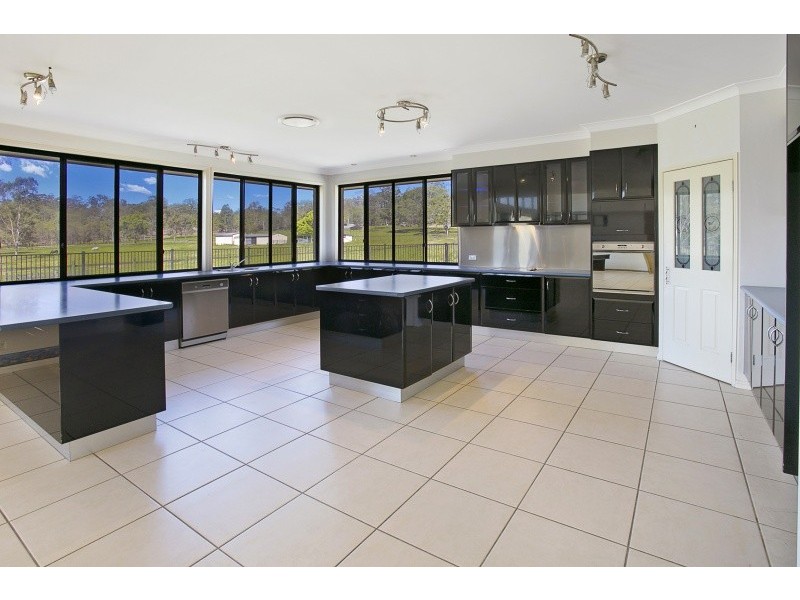 175 Hawkesbury Road, Moggill QLD 4070