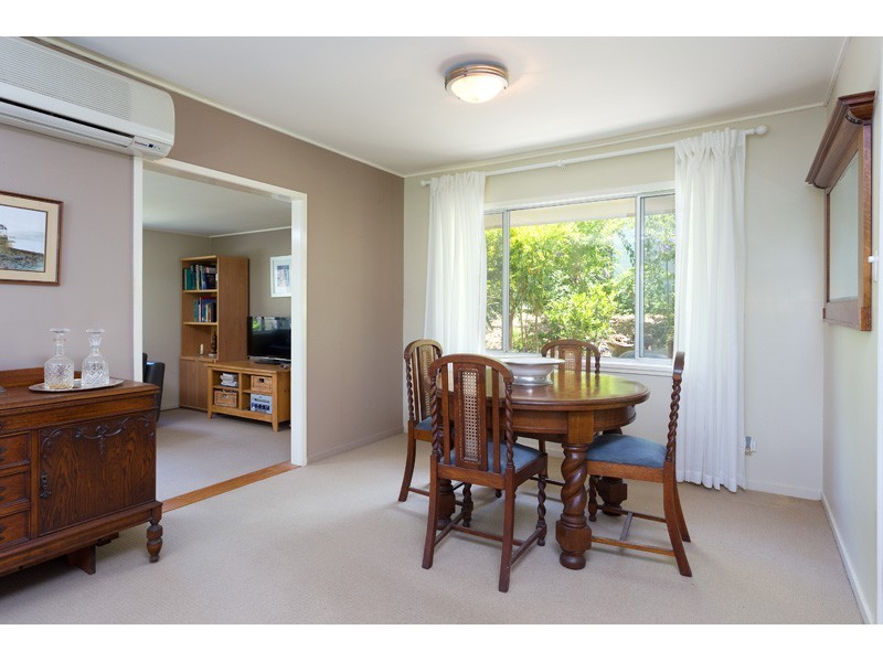 7 Jedburgh Street, Kenmore QLD 4069