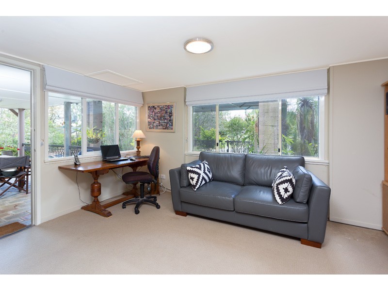 7 Jedburgh Street, Kenmore QLD 4069