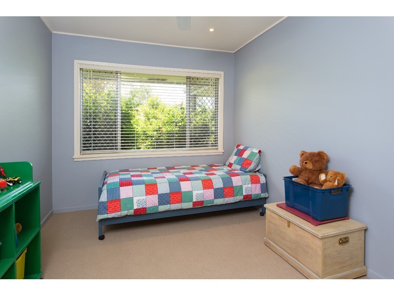 7 Jedburgh Street, Kenmore QLD 4069