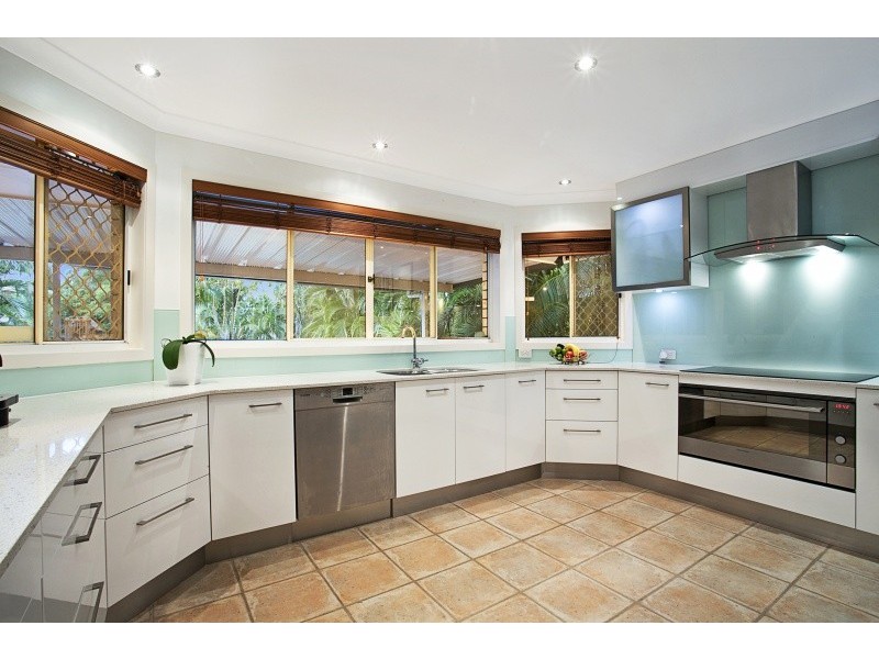 6 Cascade Close, Riverhills QLD 4074