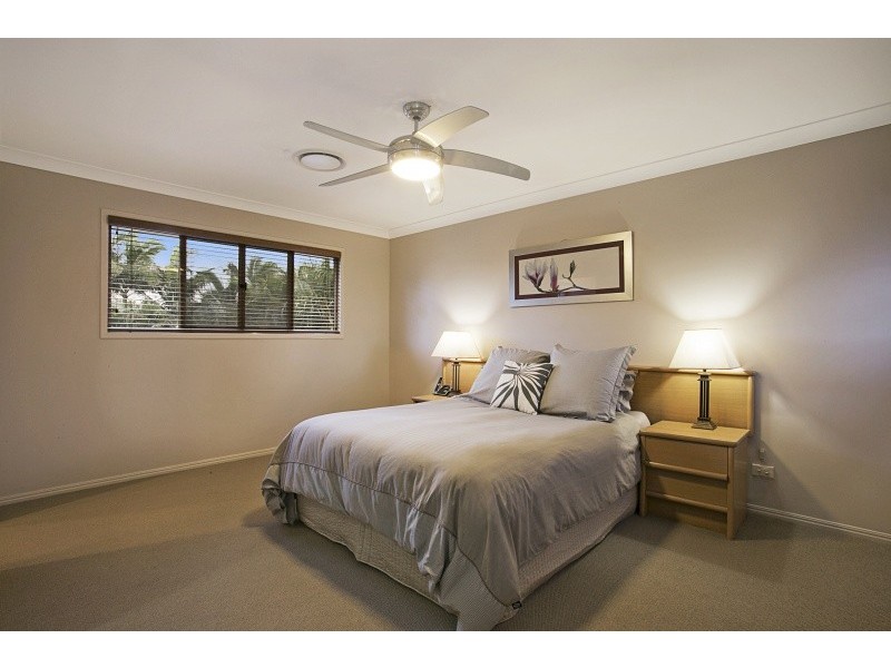 6 Cascade Close, Riverhills QLD 4074