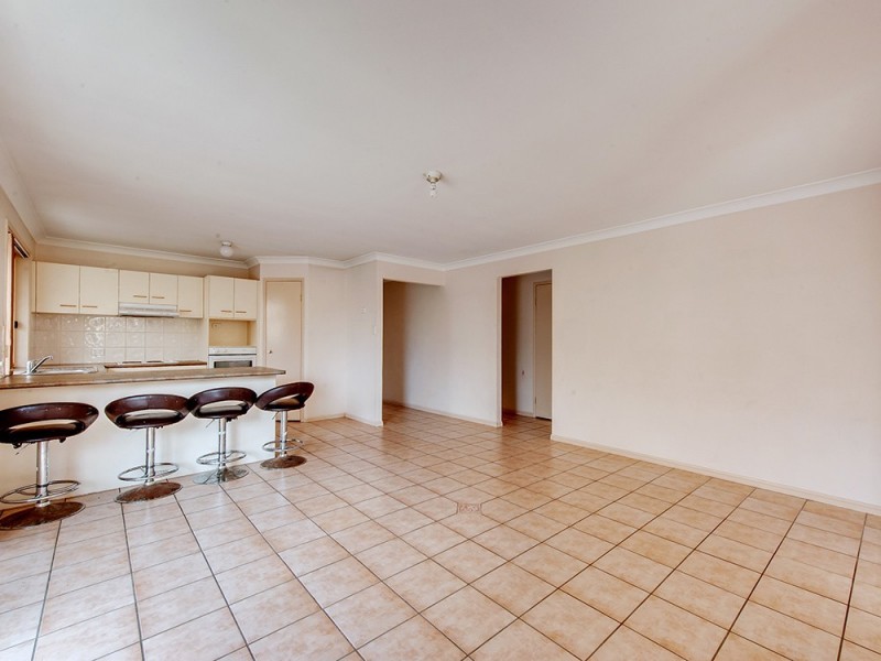 25 Columbus Place, Forest Lake QLD 4078
