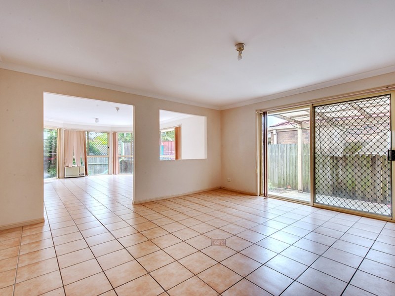 25 Columbus Place, Forest Lake QLD 4078