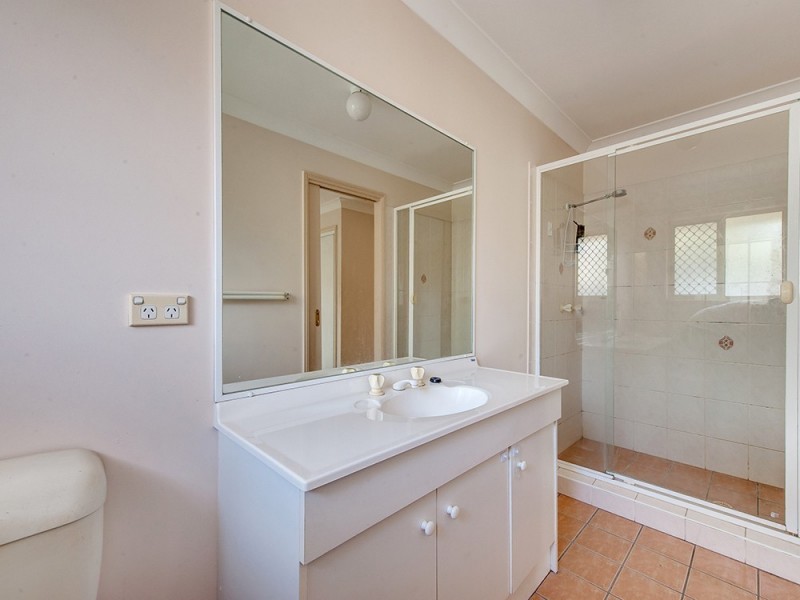 25 Columbus Place, Forest Lake QLD 4078