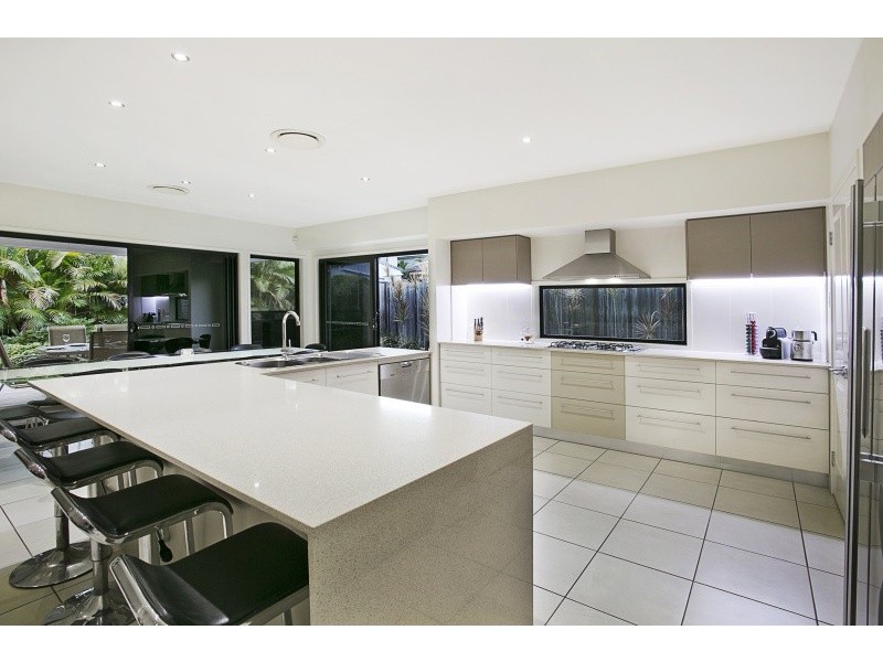 75 Sinnamon Road, Sinnamon Park QLD 4073
