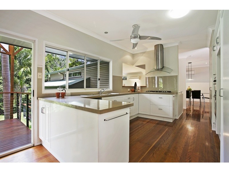 25 Shannan Place, Kenmore Hills QLD 4069