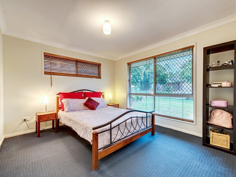 71 Serrata Circuit, Forest Lake QLD 4078