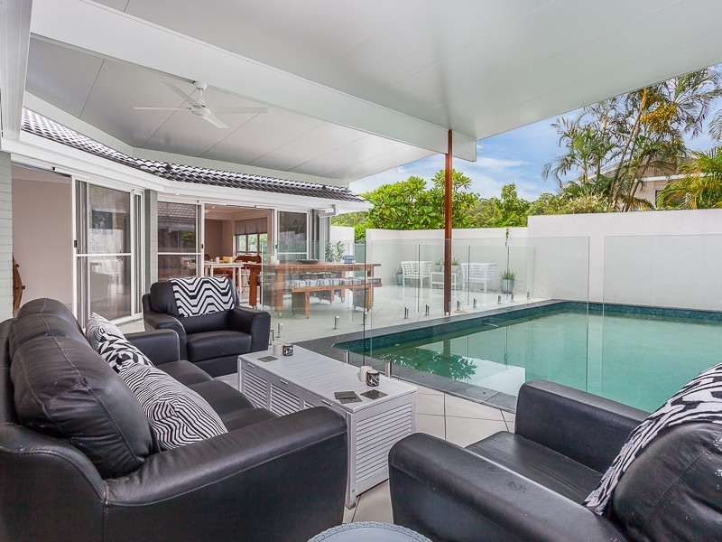 45 Tangmere Street, Chapel Hill QLD 4069