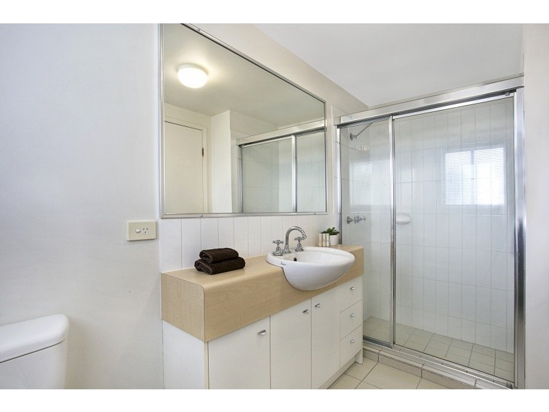 15/36 Holland Street, Toowong QLD 4066