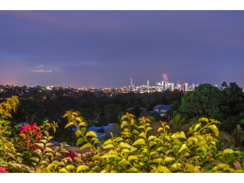16/32 Tipuana Place, Bardon QLD 4065