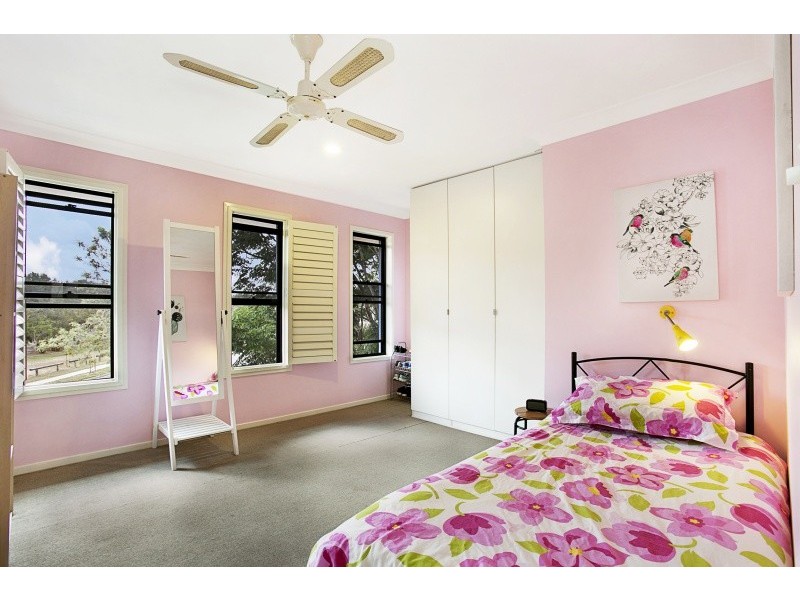 21 Windermere Ave, Sinnamon Park QLD 4073