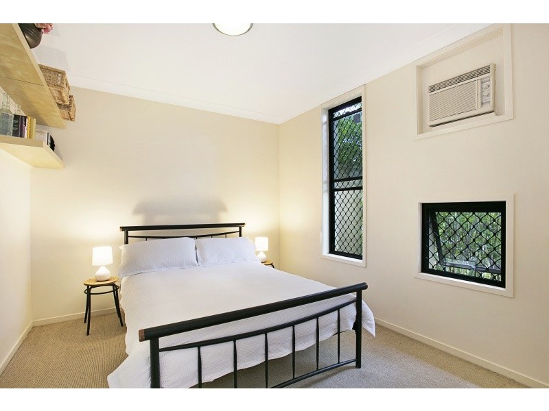 21 Windermere Ave, Sinnamon Park QLD 4073