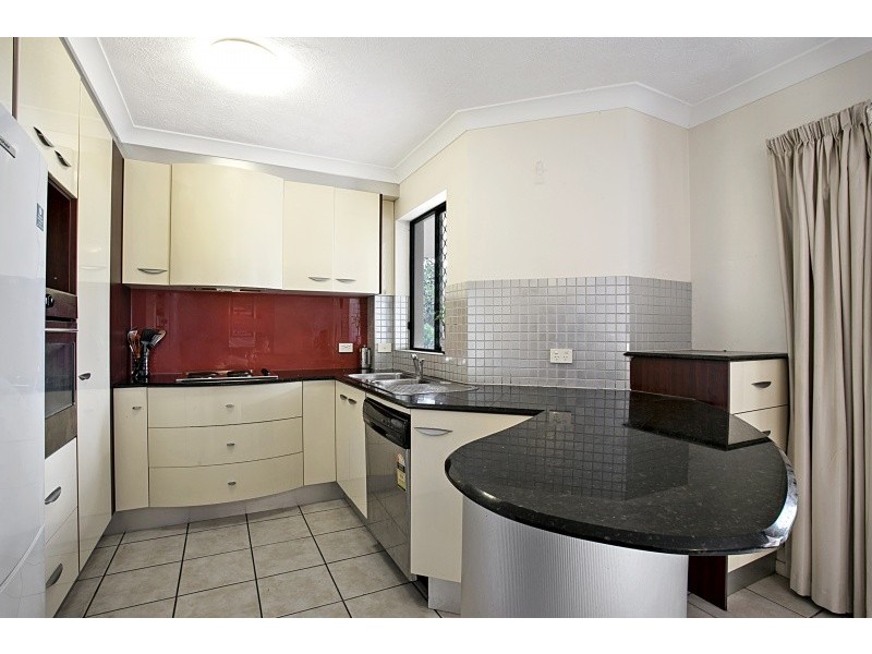 1/194 Carmody Road, St Lucia QLD 4067