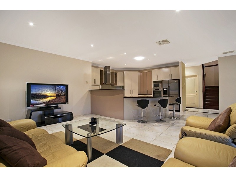 3 Burdekin Drive, Sinnamon Park QLD 4073