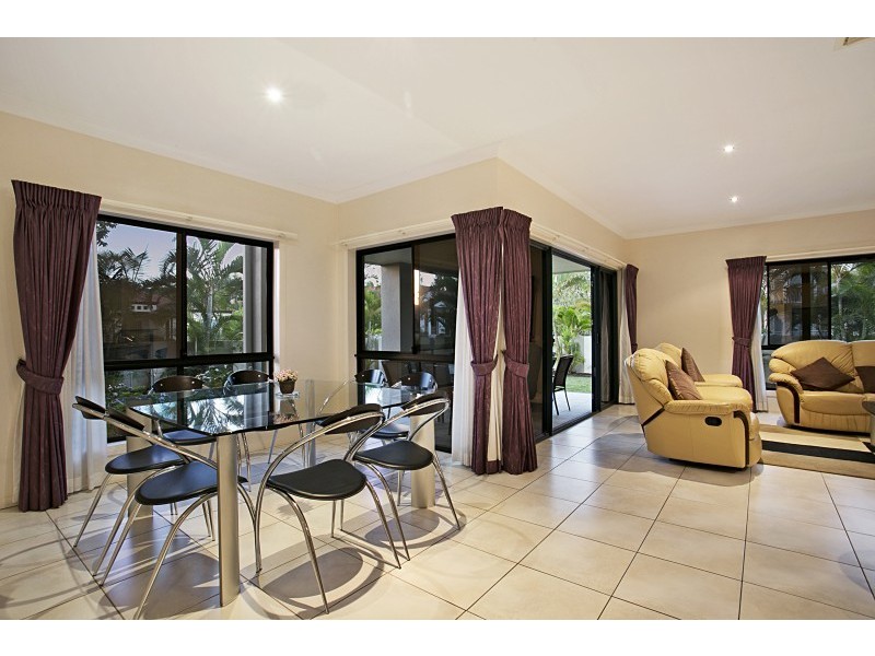 3 Burdekin Drive, Sinnamon Park QLD 4073