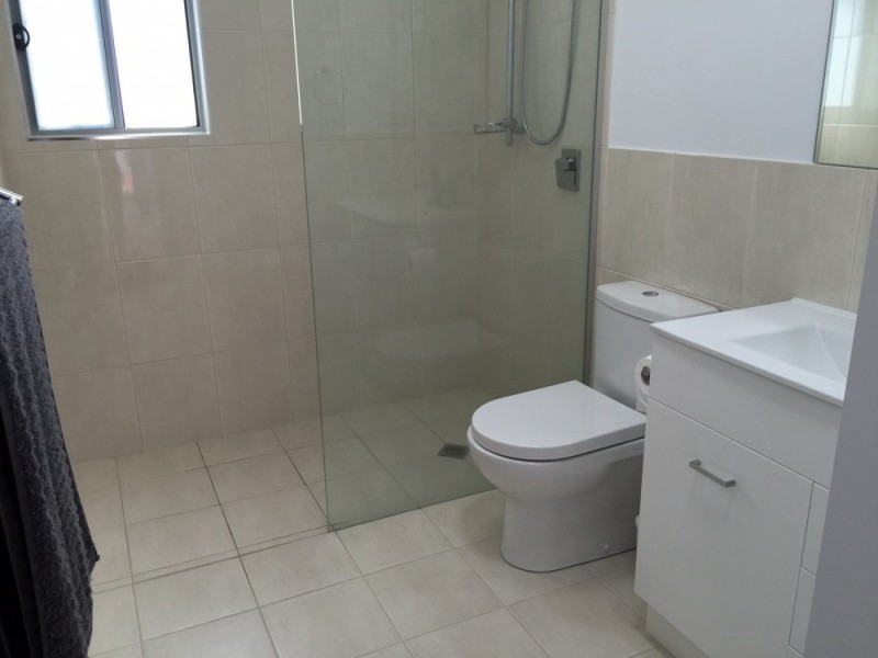 8 Newcomen Street, Indooroopilly QLD 4068