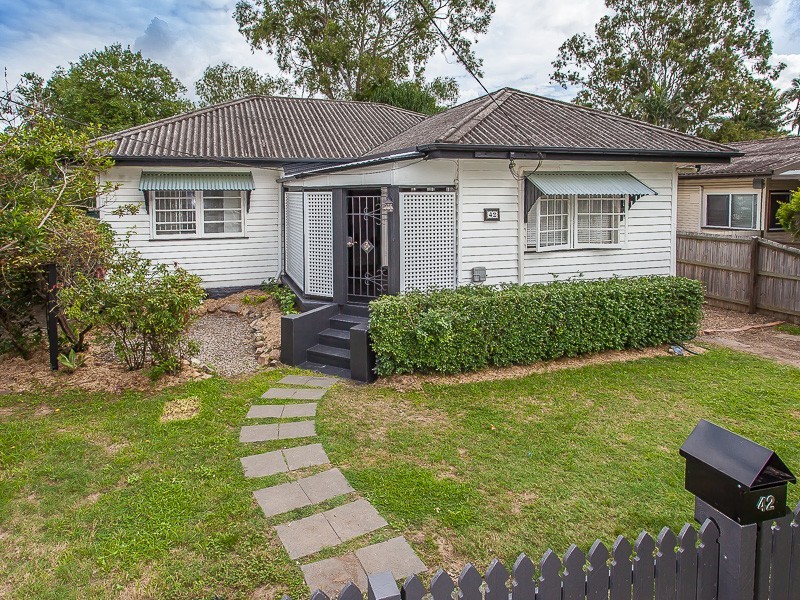 42 Grace Street, Mitchelton QLD 4053