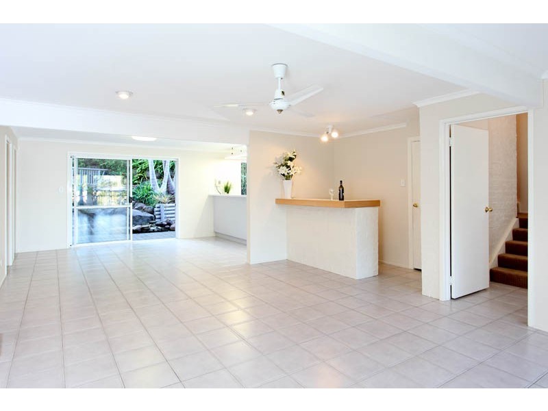 37 Nankoor Street, Chapel Hill QLD 4069