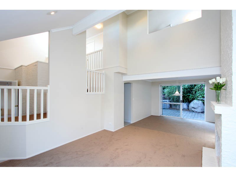 37 Nankoor Street, Chapel Hill QLD 4069