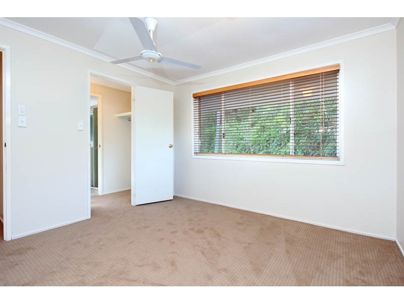 37 Nankoor Street, Chapel Hill QLD 4069