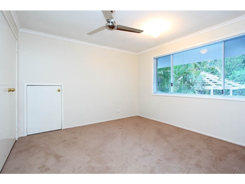 37 Nankoor Street, Chapel Hill QLD 4069