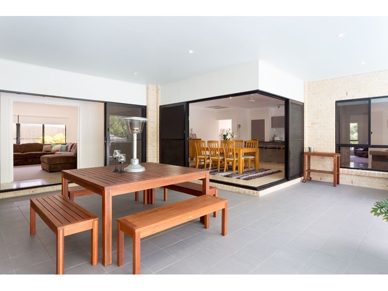 53a Lagoon Crescent, Bellbowrie QLD 4070