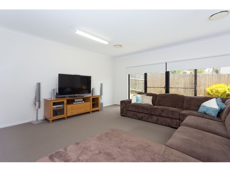 53a Lagoon Crescent, Bellbowrie QLD 4070