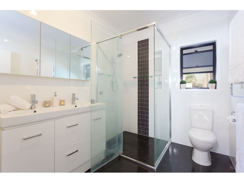 53a Lagoon Crescent, Bellbowrie QLD 4070