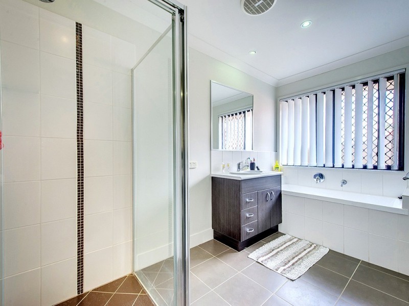 50 Cottonwood Cr, Springfield Lakes QLD 4300