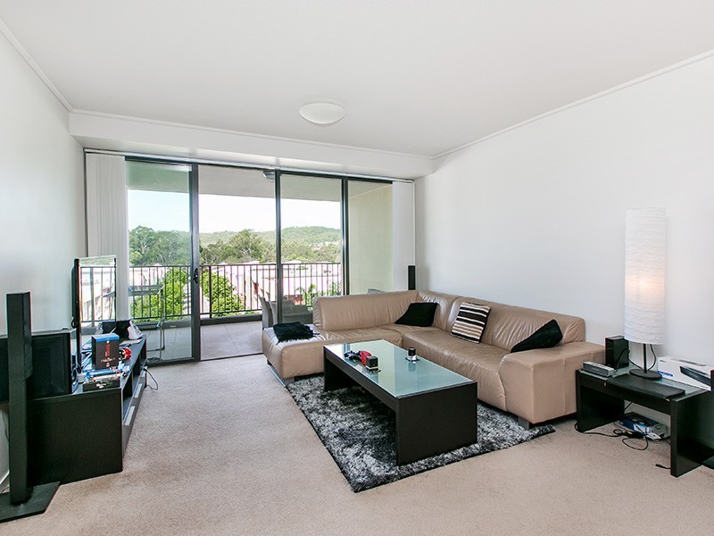 1304/16-28 Surbiton Court, Carindale QLD 4152