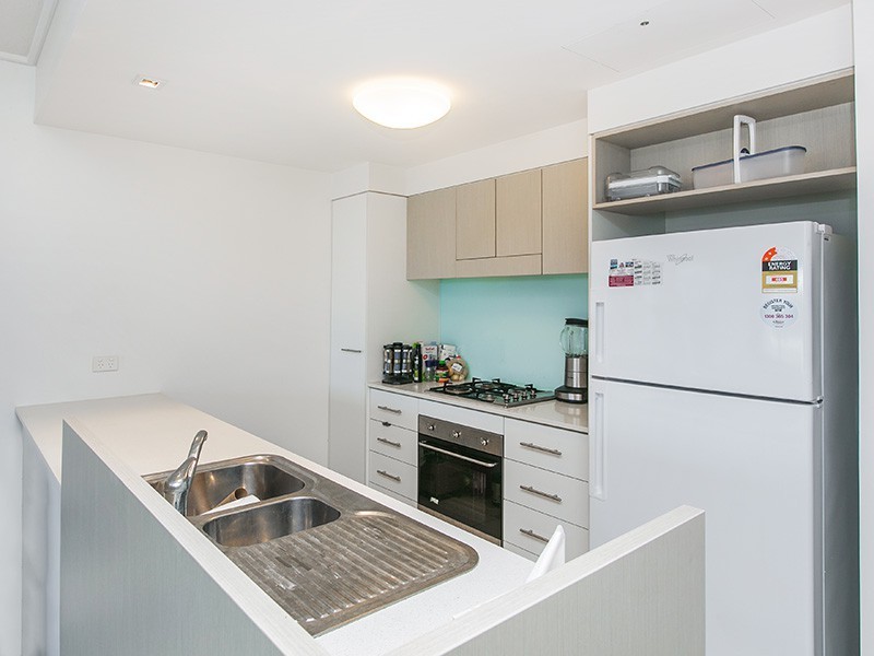 1304/16-28 Surbiton Court, Carindale QLD 4152