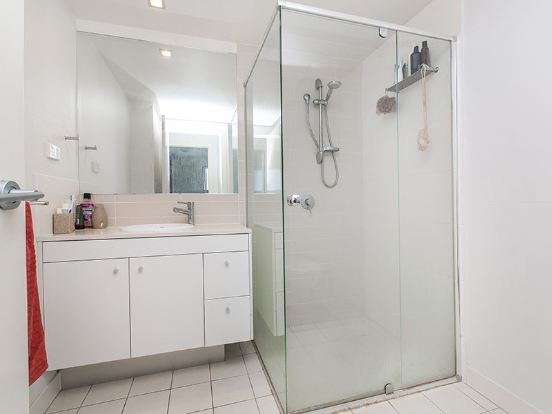 1304/16-28 Surbiton Court, Carindale QLD 4152